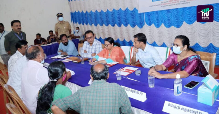 ജില്ലാ കളക്ടറുടെ പരാതി പരിഹാര അദാലത്ത്:<br></noscript>ഇടുക്കി താലൂക്കില്‍ 53 പരാതികള്‍ പരിഹരിച്ചു